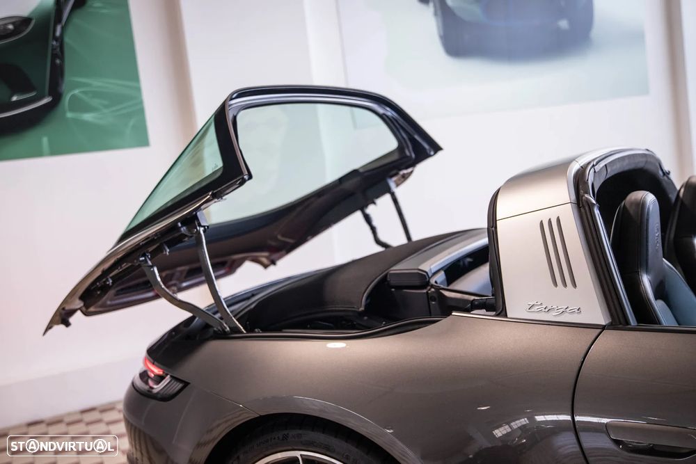 Porsche 911 (992) Targa 4 PDK - 31
