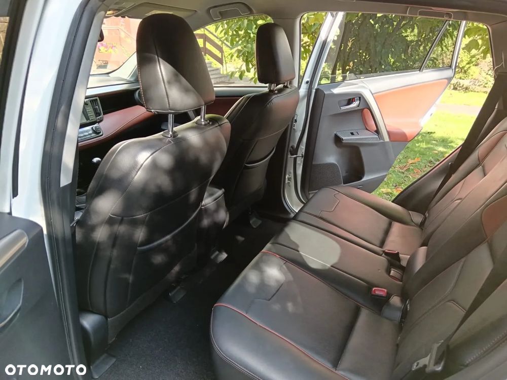 Toyota RAV4 - 10