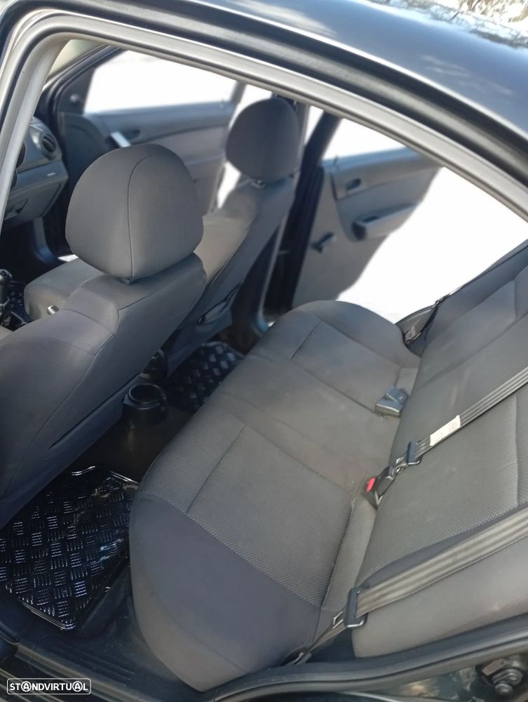 Chevrolet Aveo 1.2 LS - 8