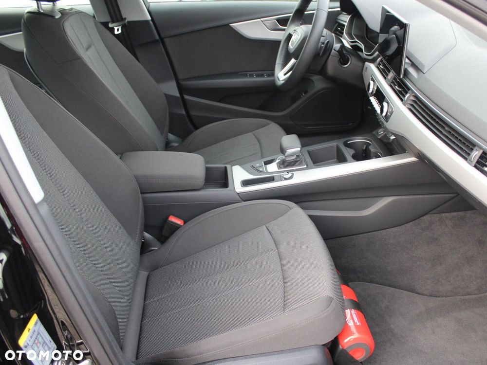 Audi A4 Limousine - 15