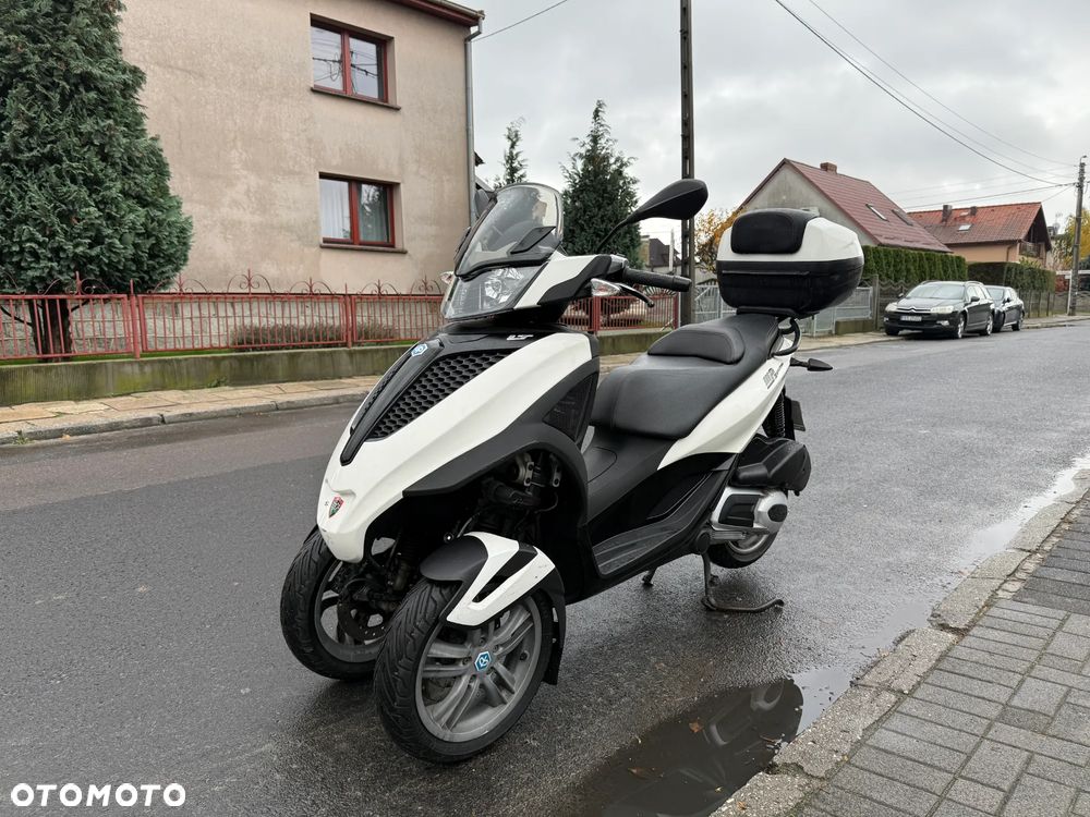 Piaggio MP-3 - 3