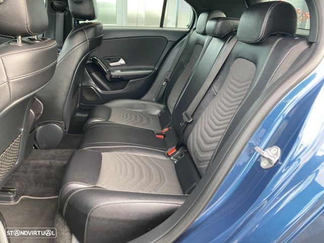 Mercedes-Benz A 180 d Style Plus - 29