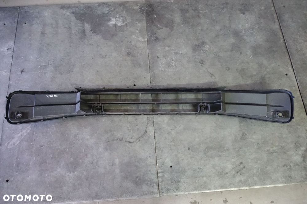 KRATKA ZDERZAKA ŚRODKOWA VW ID 3 ID.3 - 7