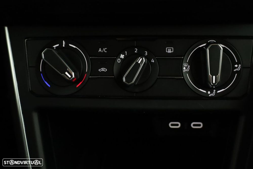 VW Taigo 1.0 TSI Urban DSG - 12