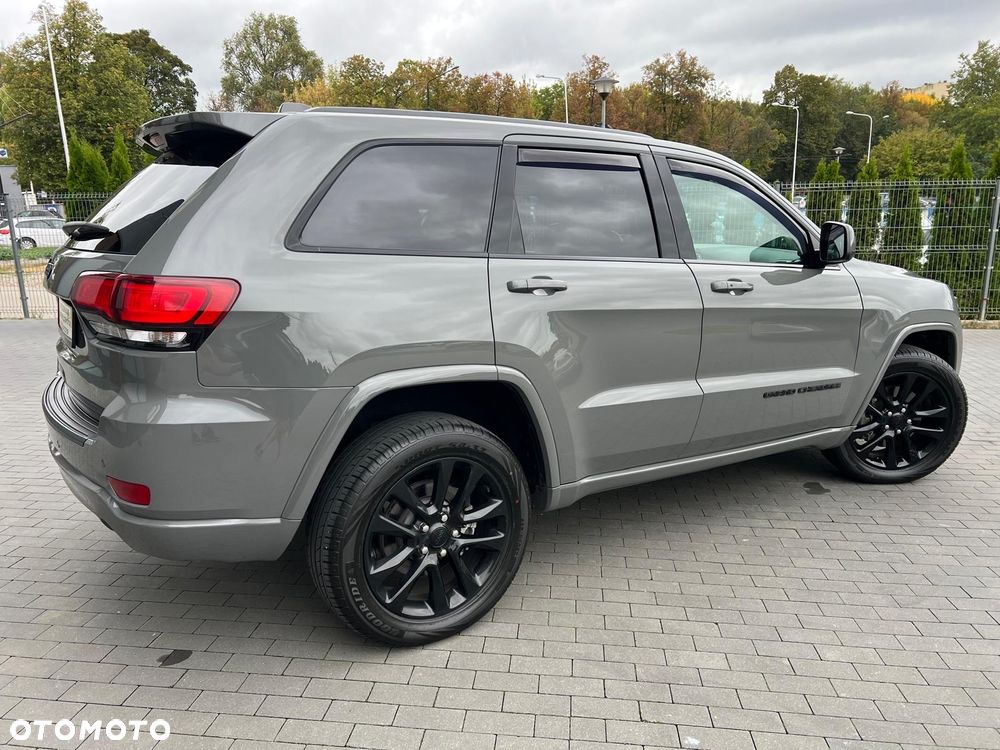 Jeep Grand Cherokee - 4