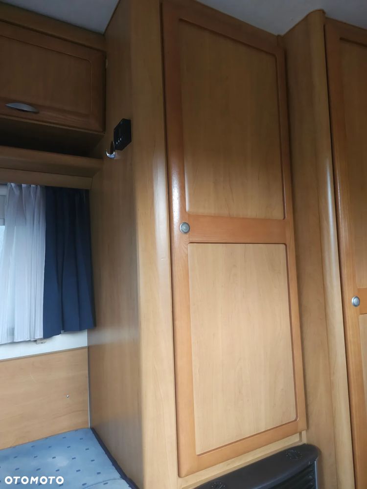 Hymer-Eriba Nova Swing 462A - 14