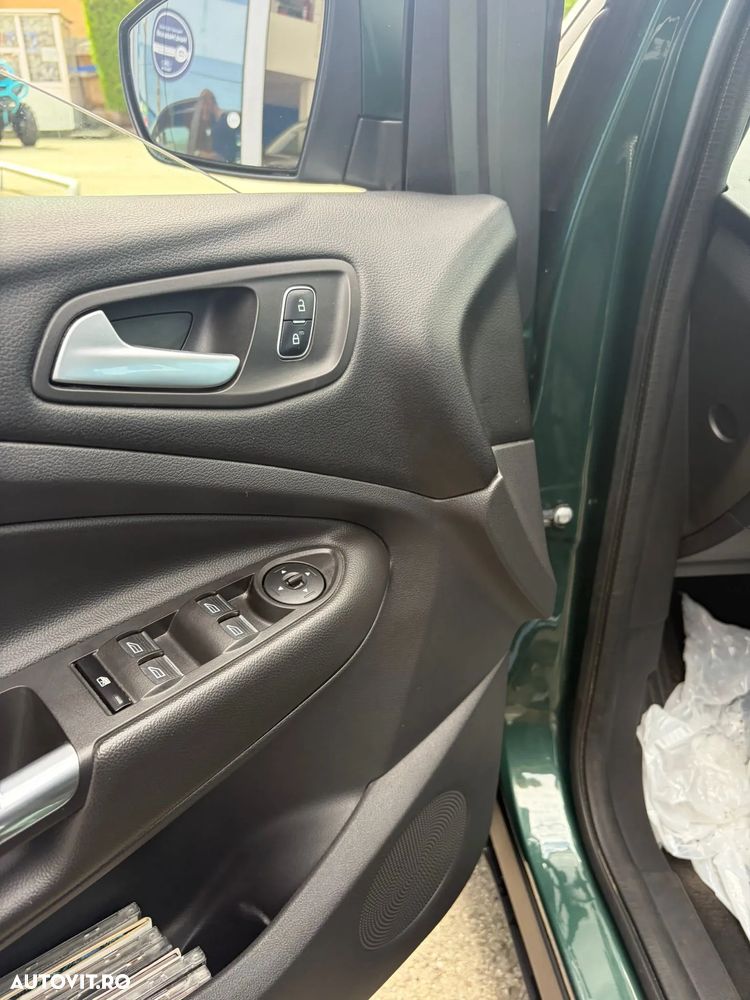 Ford Kuga - 13