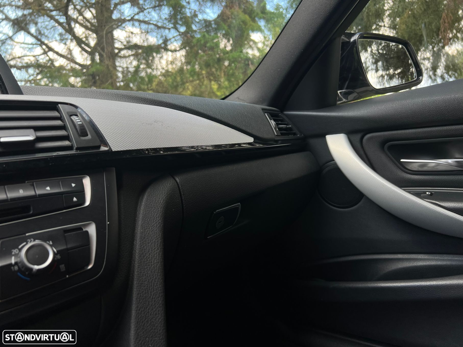 BMW 318 d Touring Pack M - 36