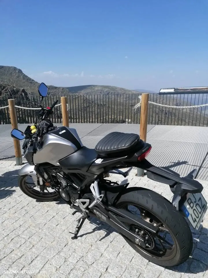 Honda CB CB125R - 4