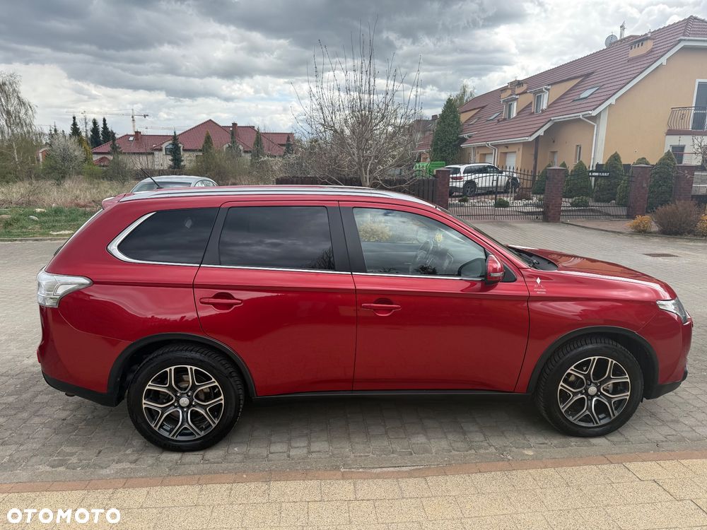 Mitsubishi Outlander 2.2 DID Intense + 4WD - 2