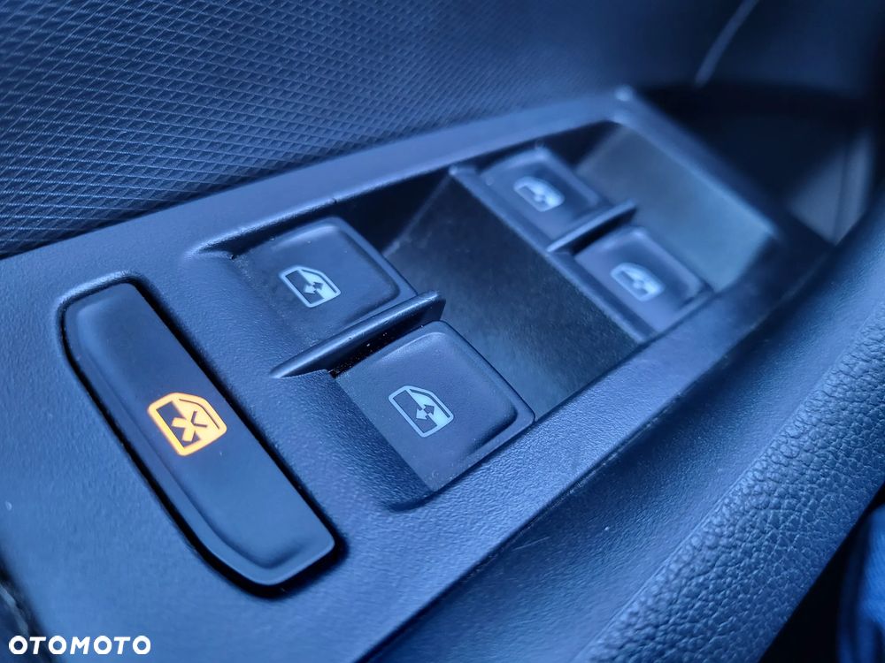 Skoda RAPID 1.0 TSI Style - 17