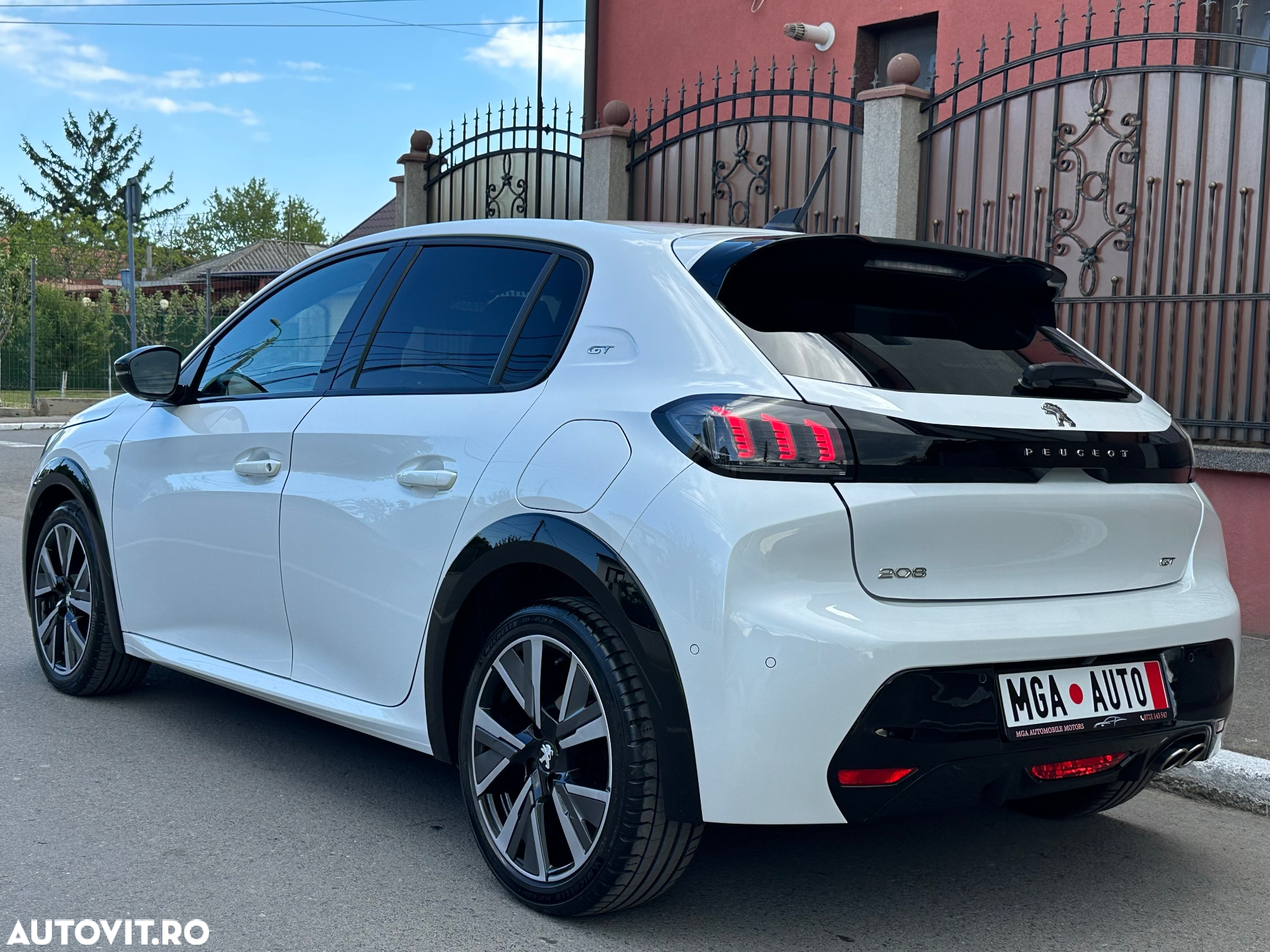 Peugeot 208 PureTech 130 EAT8 GT - 17