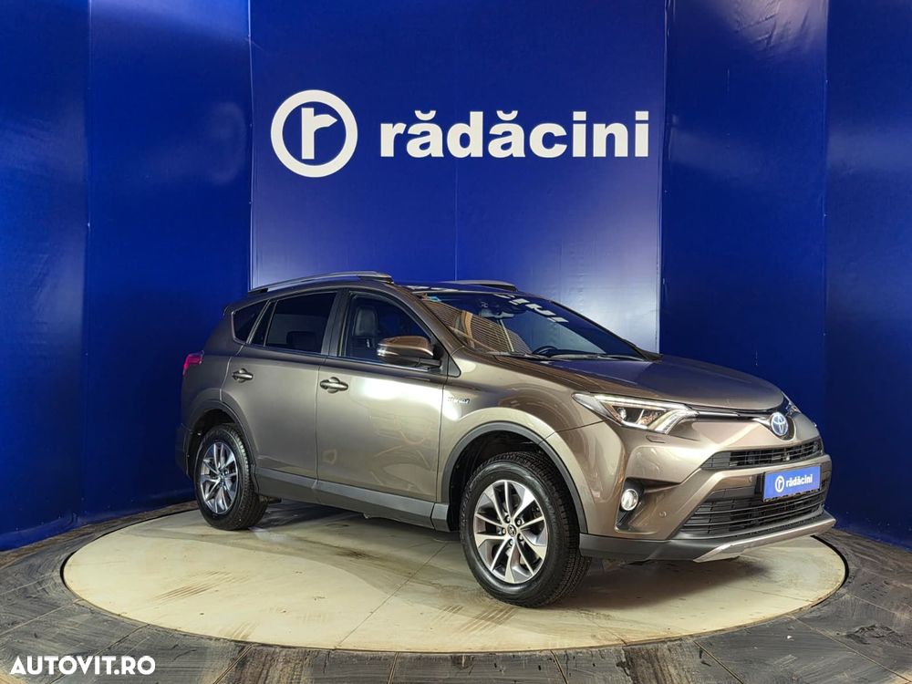 Toyota RAV4 - 1