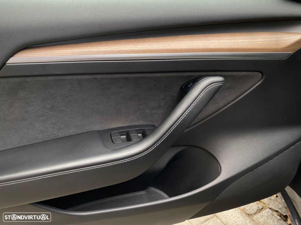Tesla Model 3 Long Range Tração Integral - 16