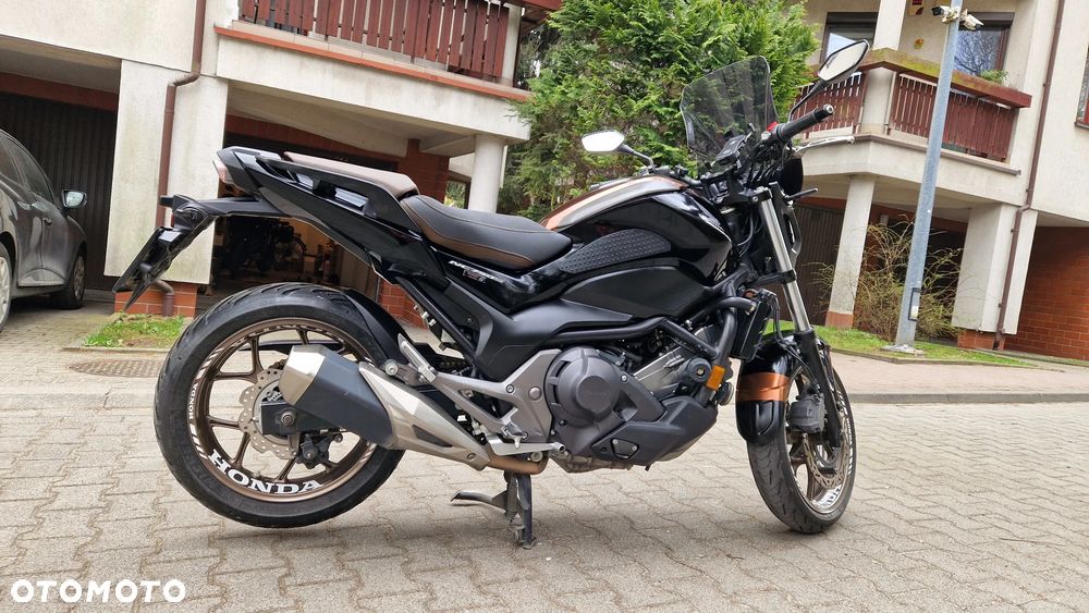 Honda NC - 9