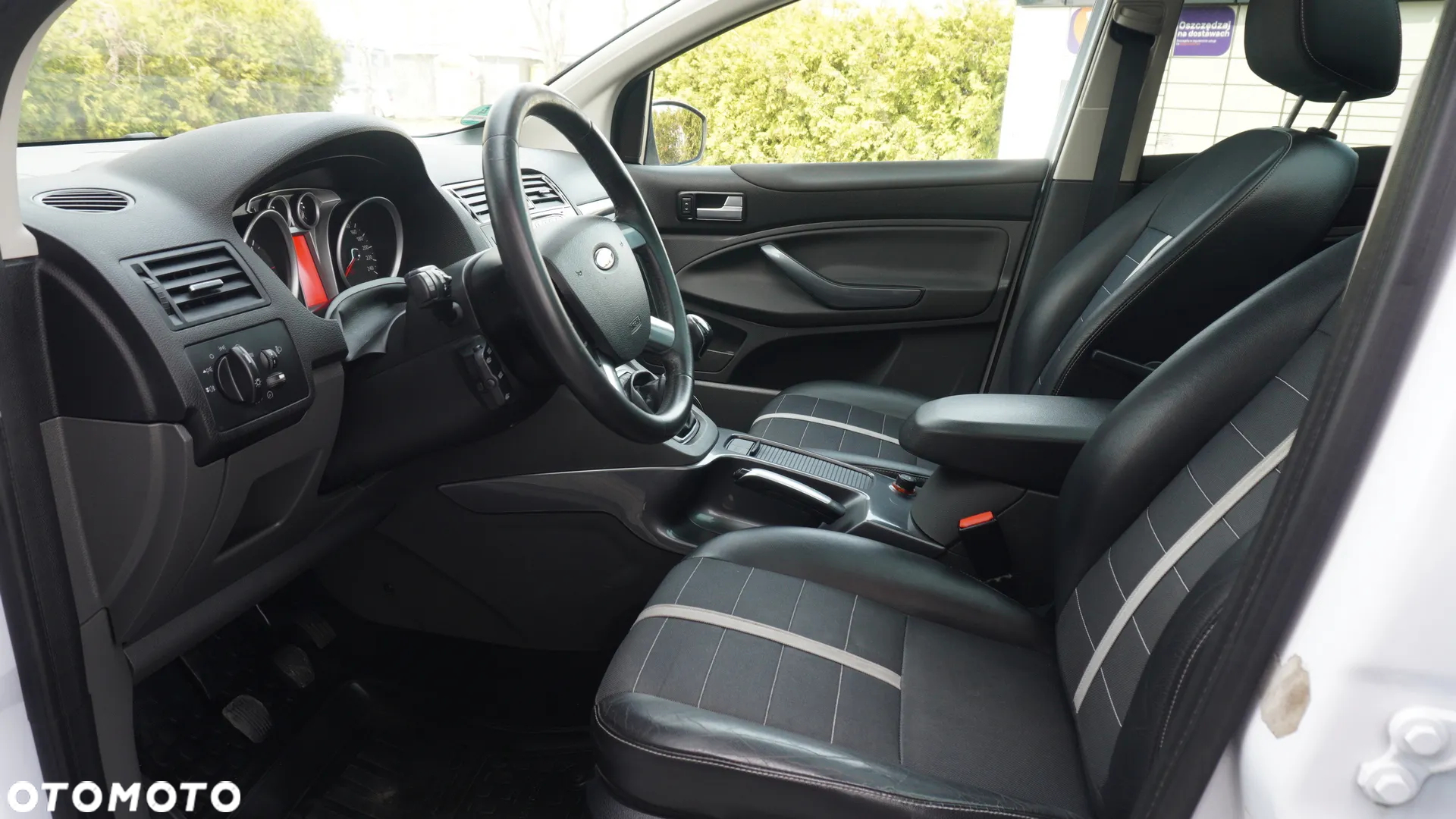Ford Kuga 2.0 TDCi 4WD Titanium - 23