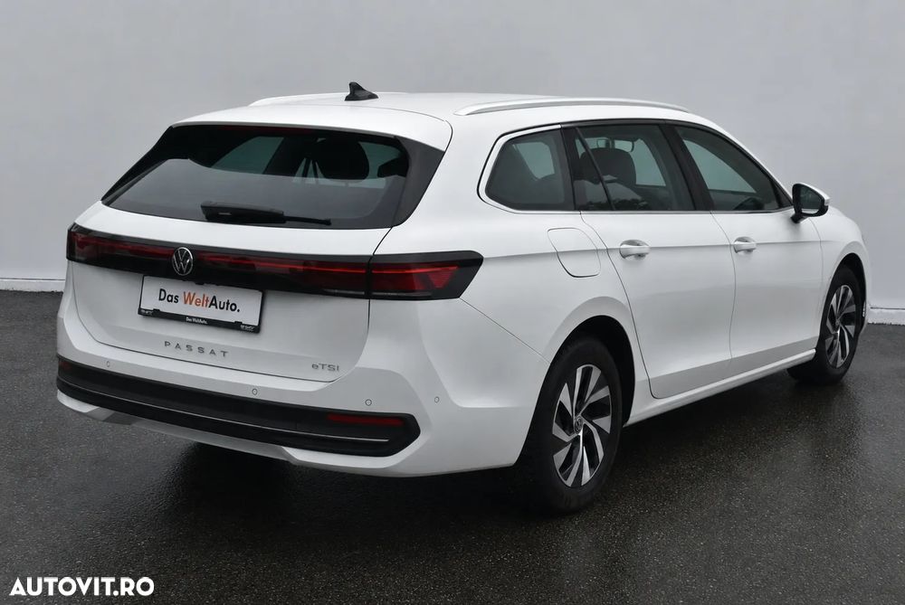 Volkswagen Passat 1.5 eTSI DSG MHEV Business - 4