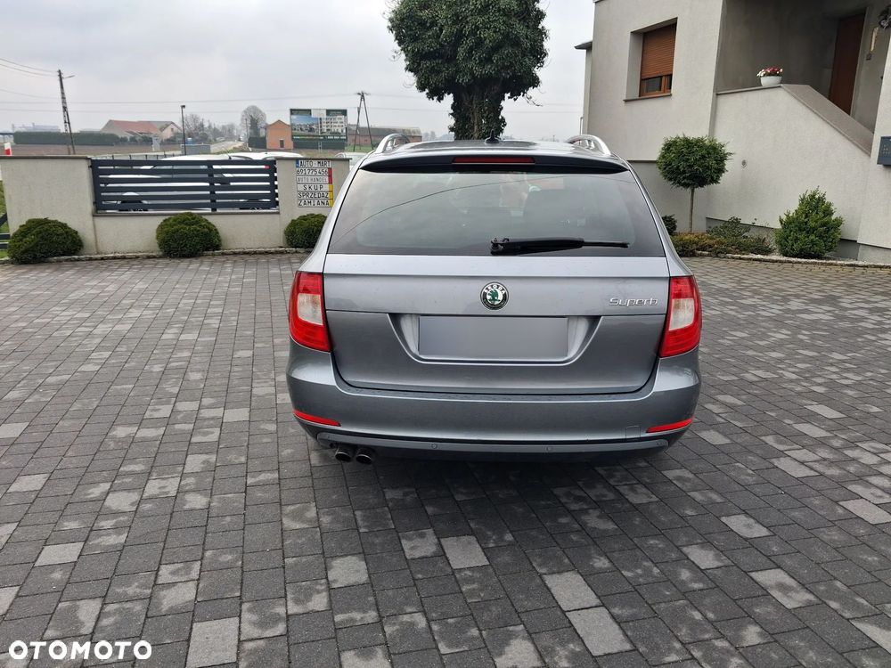 Skoda Superb 2.0 TDI DSG Exclusive - 27