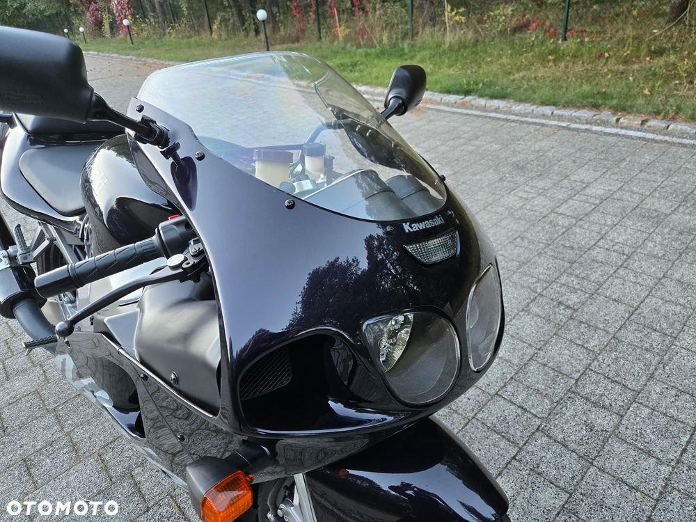 Kawasaki ZX - 19