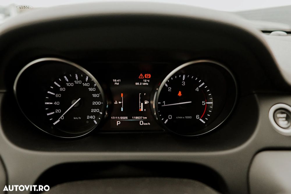 Land Rover Discovery Sport 2.0 l TD4 HSE Aut. - 15