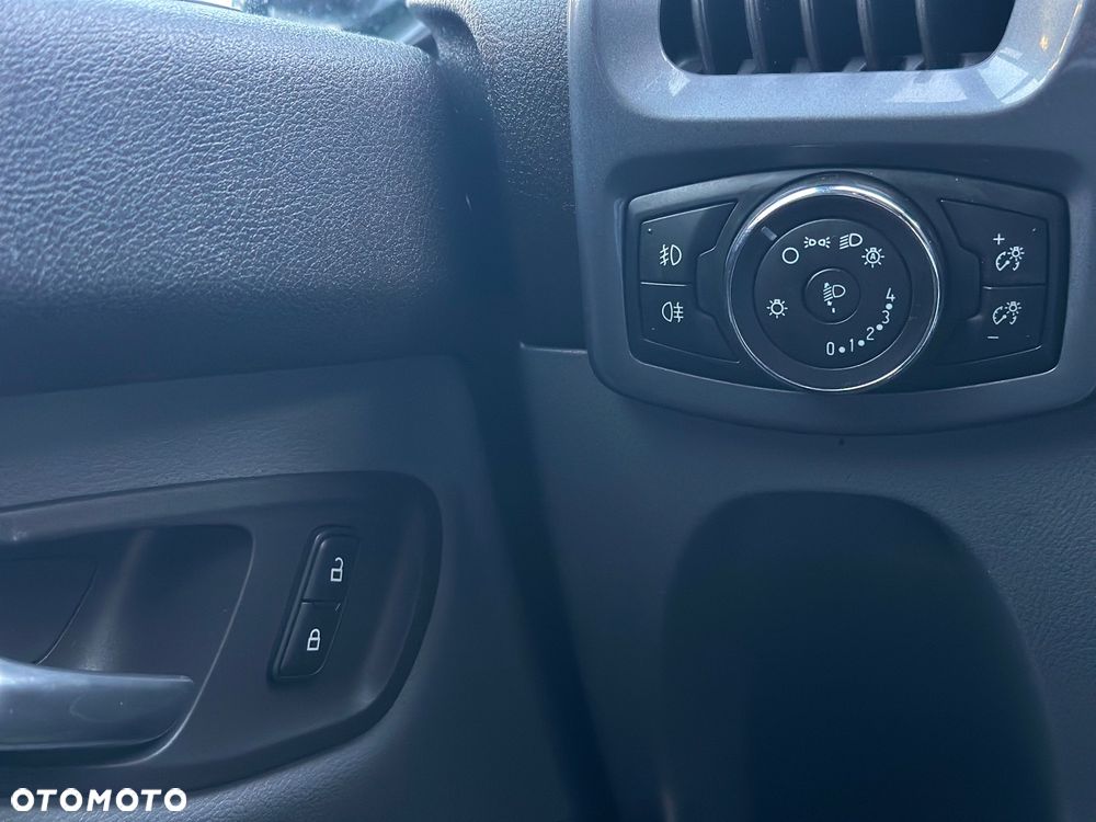Ford Tourneo Custom 310 L1H1 VA Autm Titanium - 19