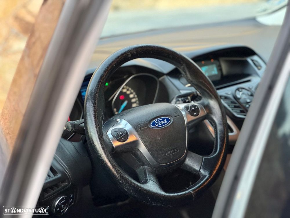 Ford Focus SW 1.6 TDCi Titanium - 22