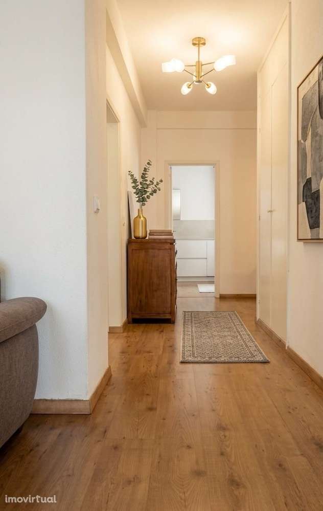 T2 Luminoso com Varandas – Urbisado | Excelente Localização em Setúbal - Grande imagem: 3/8