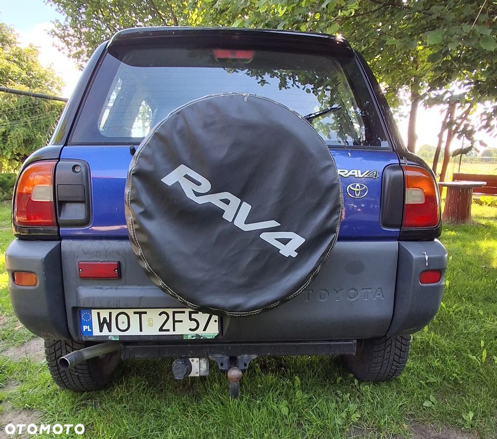 Toyota RAV4 2.0 - 10