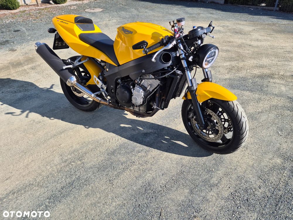 Triumph Daytona - 12