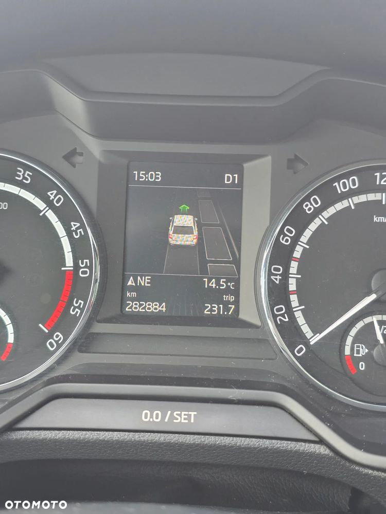 Skoda Octavia 2.0 TDI RS DSG - 26