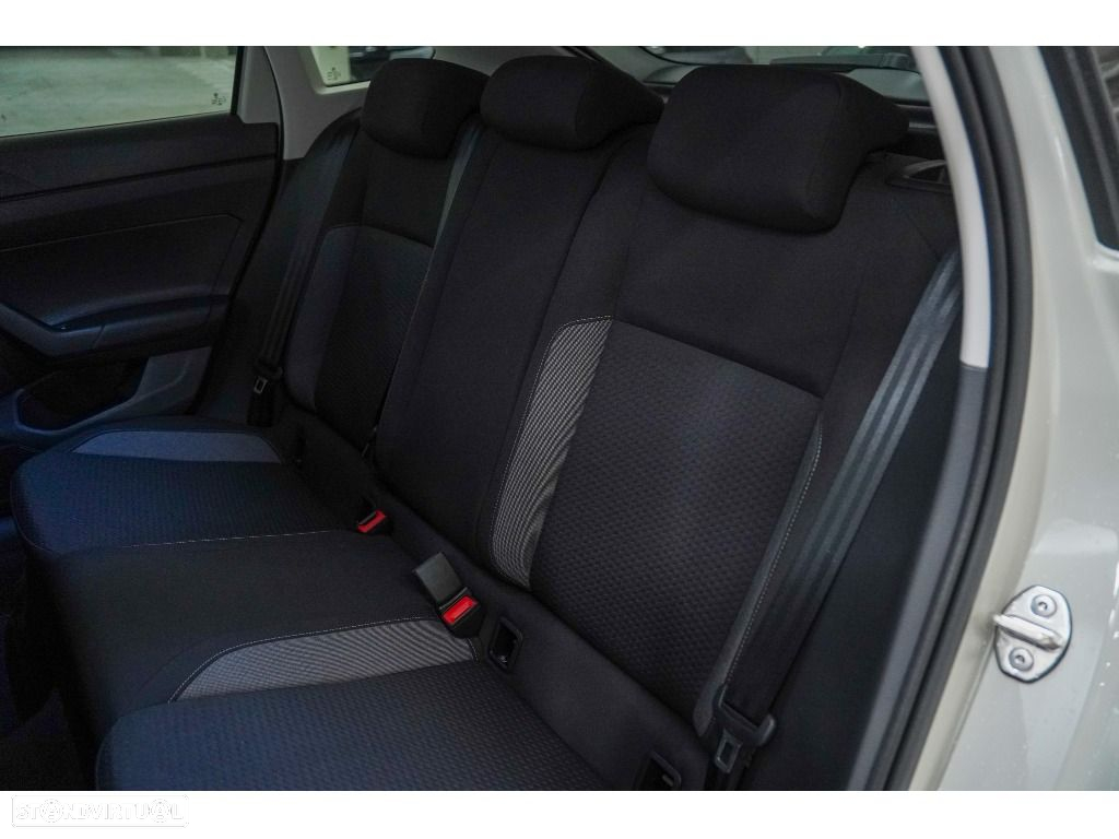 VW T-Roc - 10