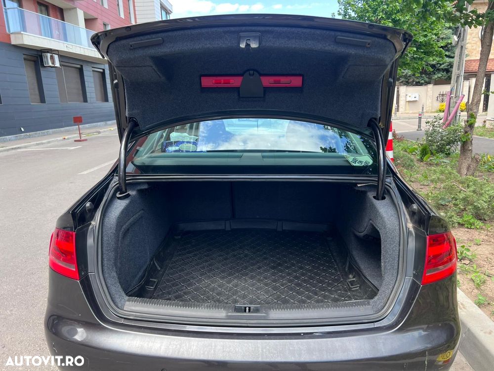 Audi A4 Limuzina - 5