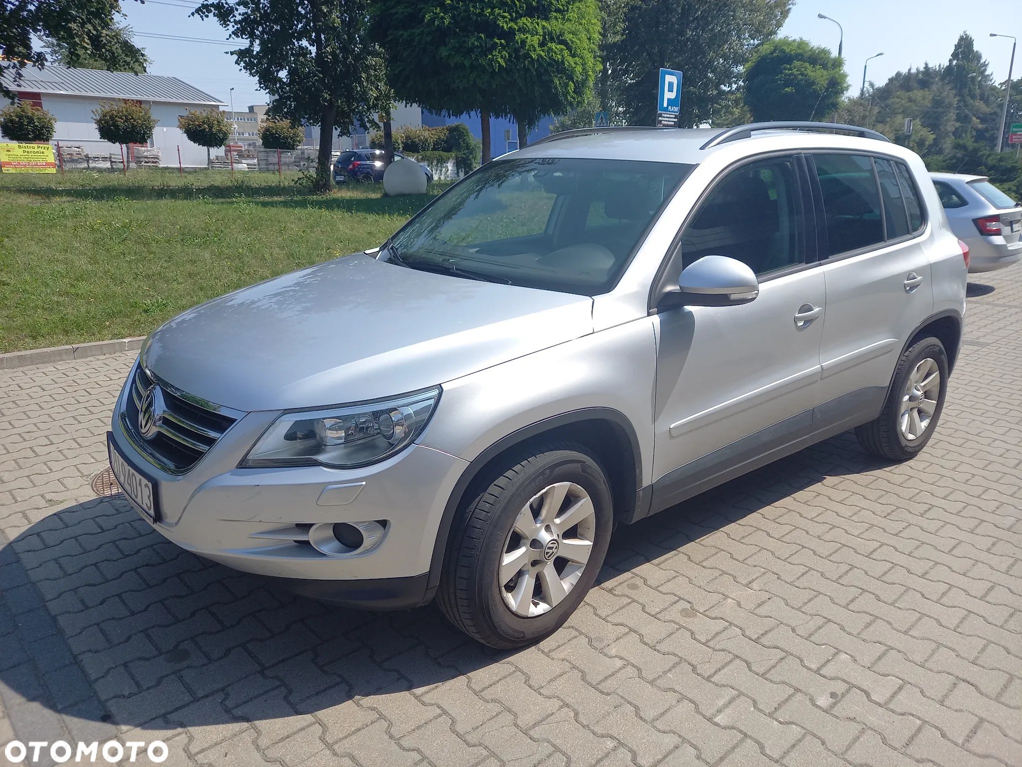 Volkswagen Tiguan - 1
