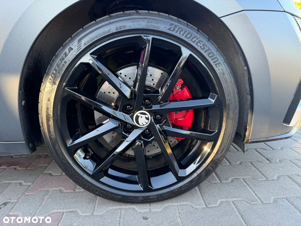 Skoda Octavia 2.0 TSI RS DSG - 19
