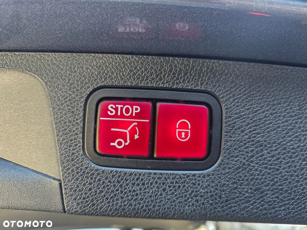 Mercedes-Benz Klasa E 220 d 4-Matic AMG - 11