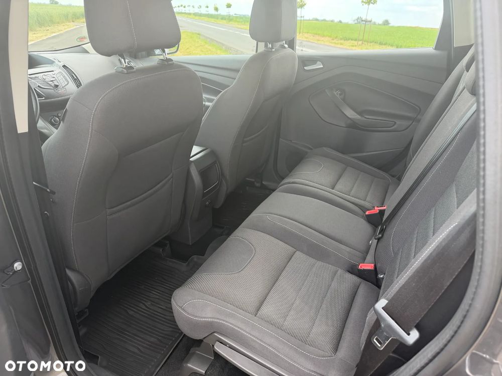 Ford Kuga - 9