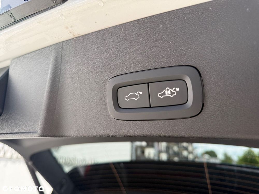 Volvo XC 40 - 30