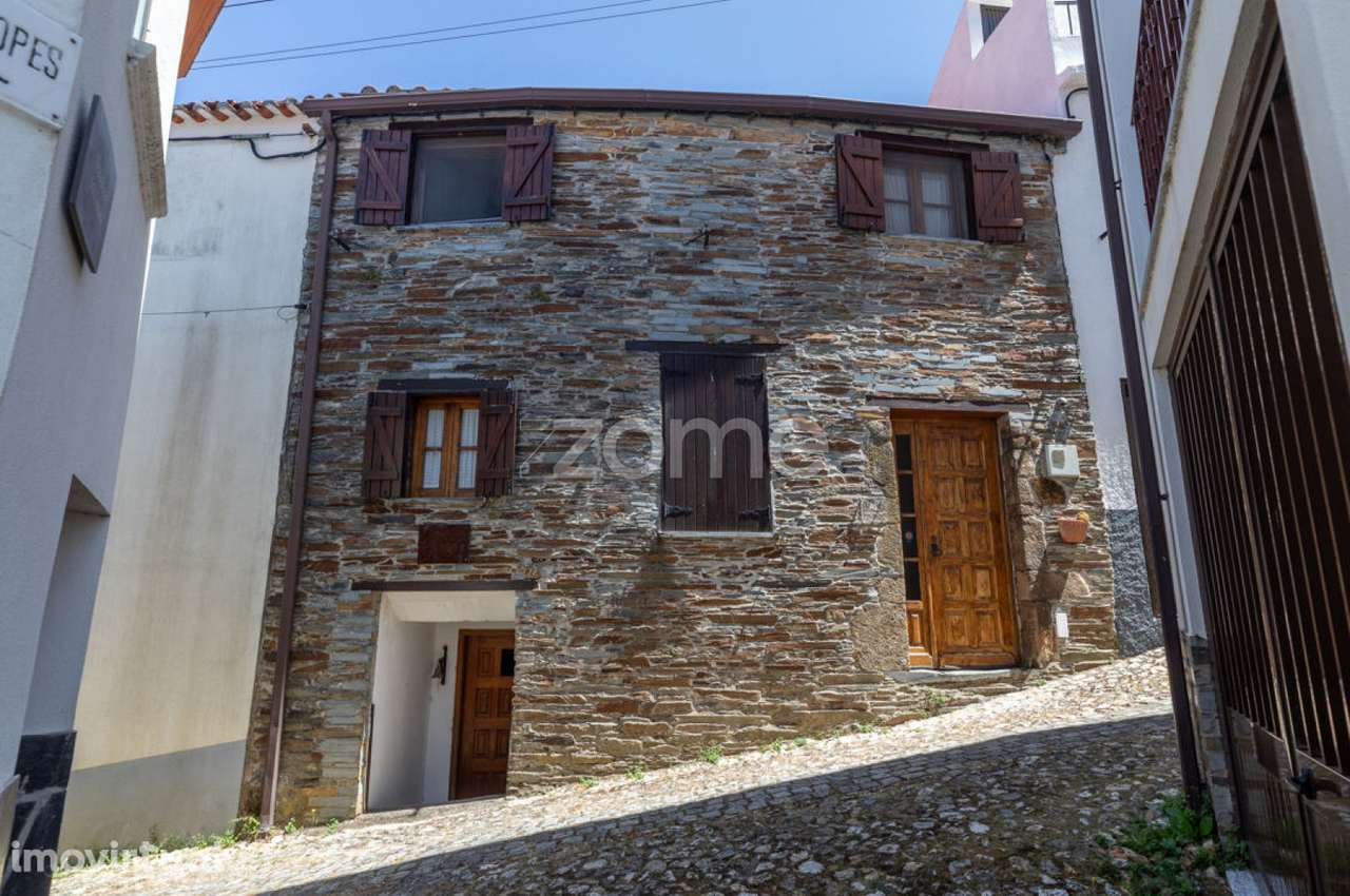 Moradia T3 Alojamento Local - Benfeita | Arganil - Grande imagem: 2/26