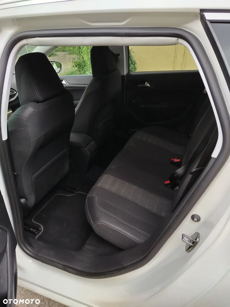 Peugeot 308 1.5 BlueHDi Allure S&S EAT8 - 10
