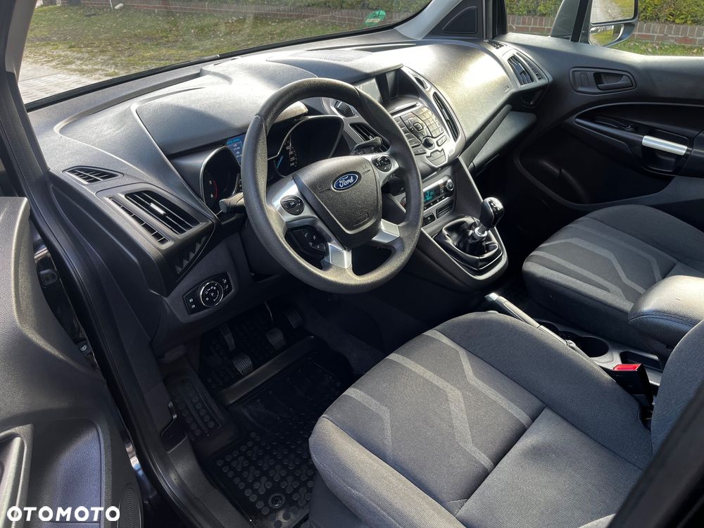 Ford Tourneo Connect Grand - 23