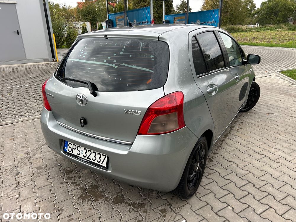 Toyota Yaris 1.3 VVT-i Cool - 19