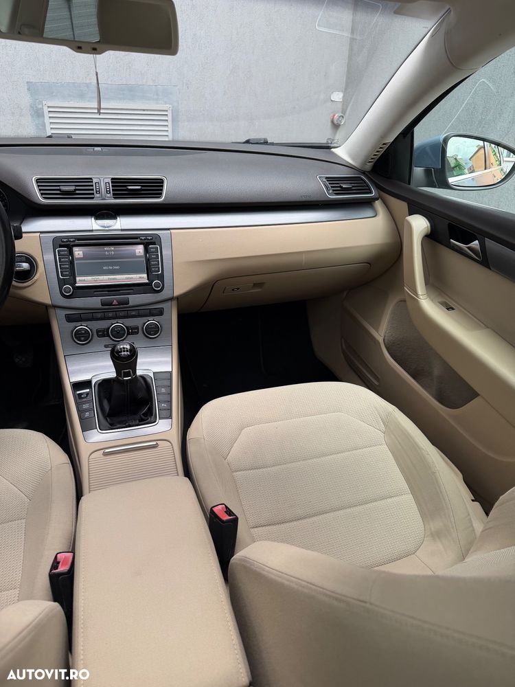 Volkswagen Passat - 9