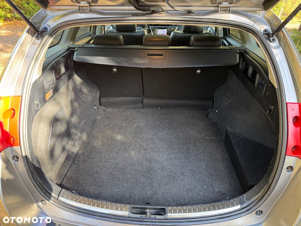 Toyota Auris 1.8 HSD Luna - 17