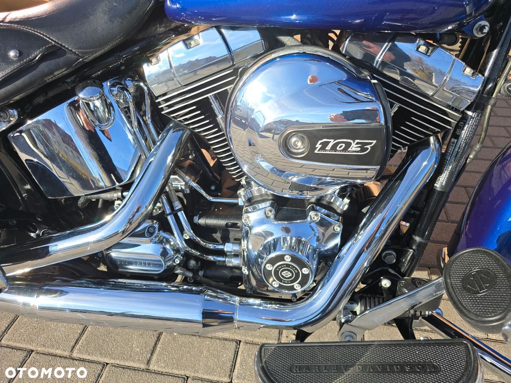 Harley-Davidson Softail Heritage Classic - 18