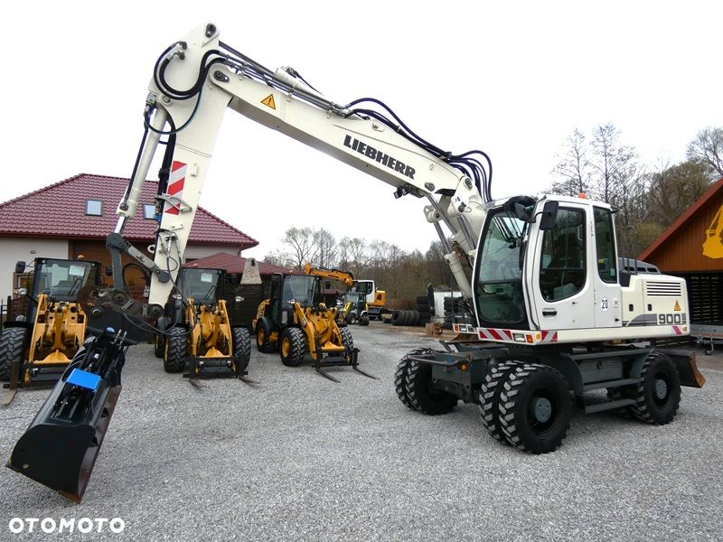 Liebherr A900C Z Niemiec / Super Stan / gotowa do pracy / - 9