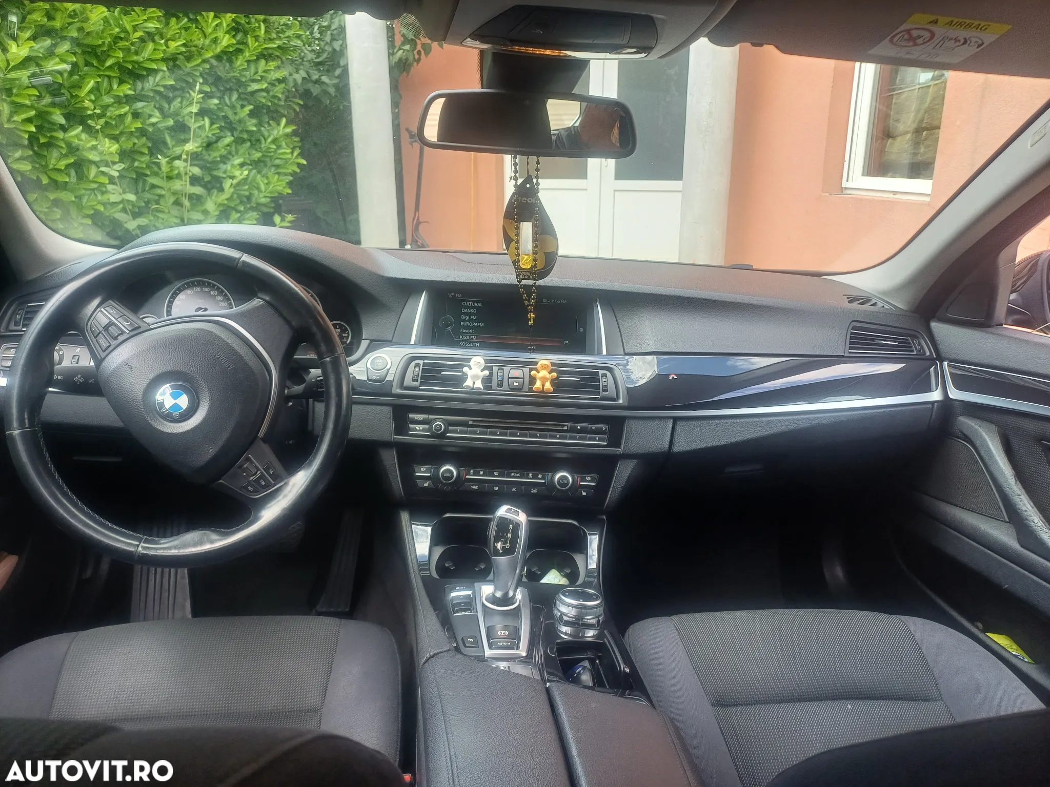 BMW Seria 5 520d - 7