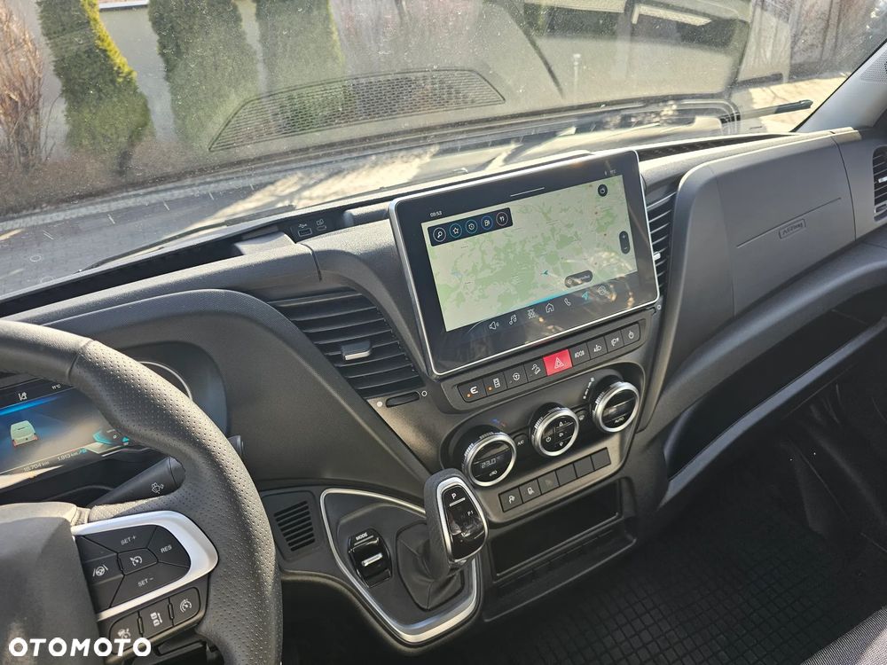 Iveco DAILY 35S18 HI-MATIC BRYGADOWY 7-OSÓB - 19