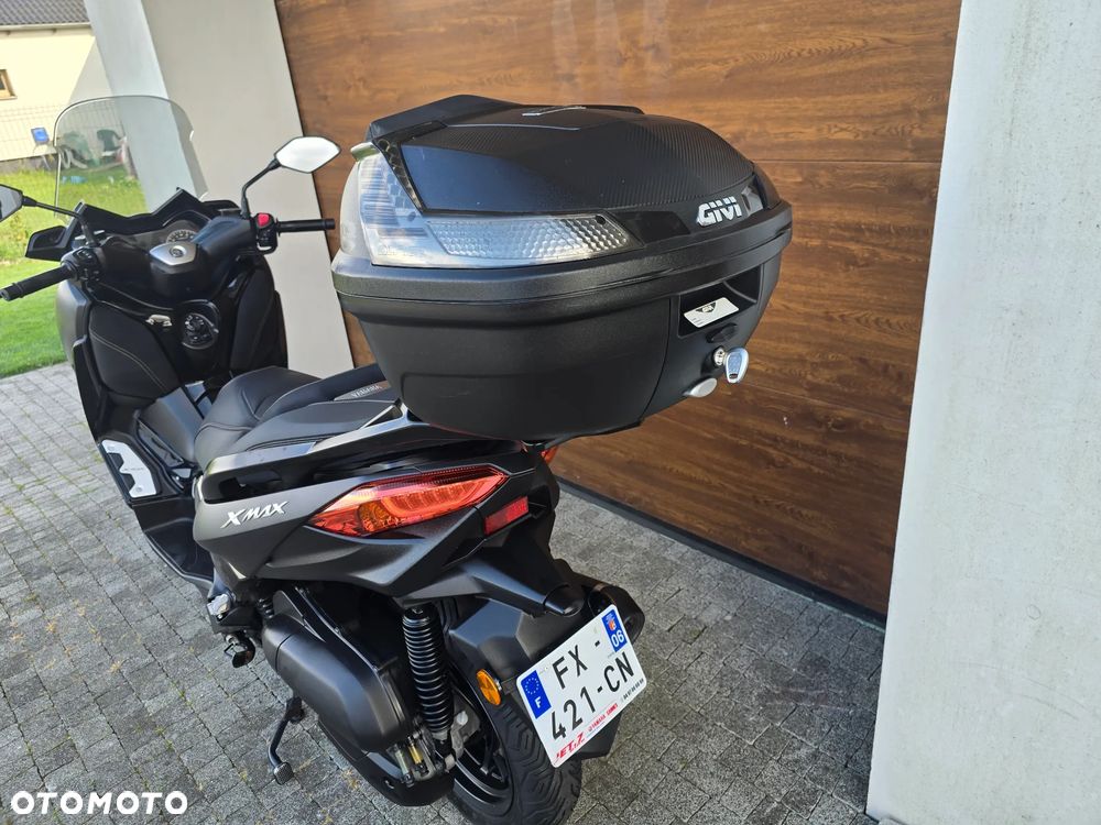 Yamaha X-max - 17