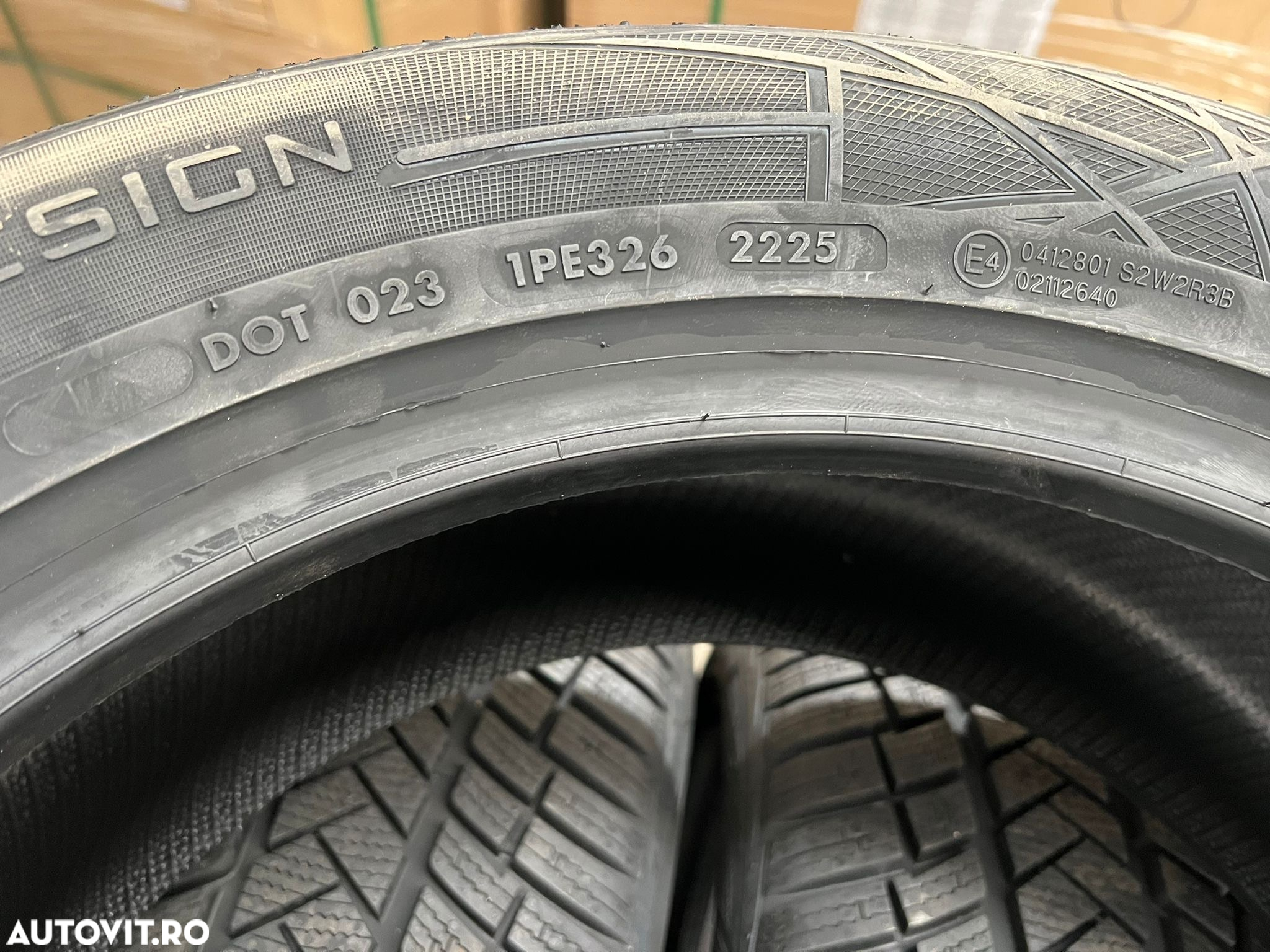 Vând 4 anvelope 245/50/18 vredestein de iarnă noi - 5