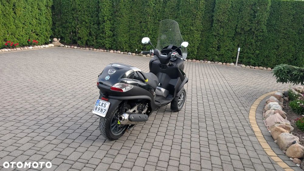 Piaggio MP-3 - 16
